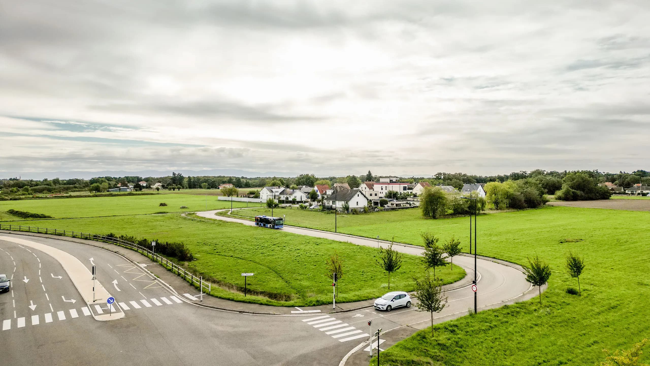 Vue aérienne site industriel drone