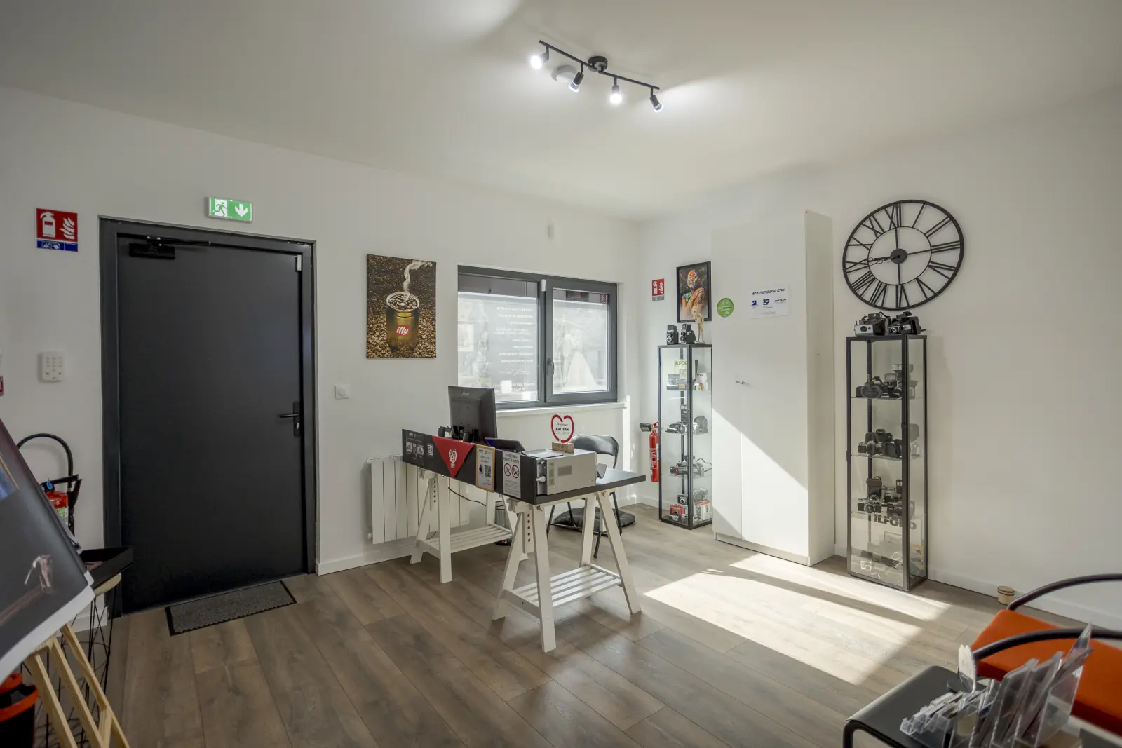 Bureau de retouche et de préparation des projets photo